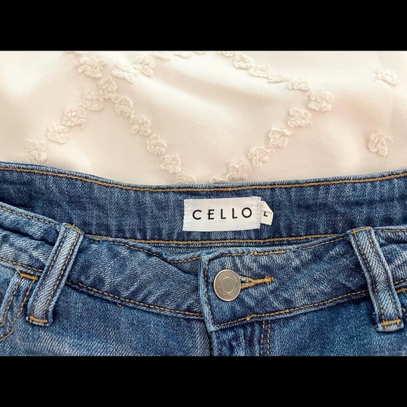 Cello Jean Shorts - Picture 2 of 3